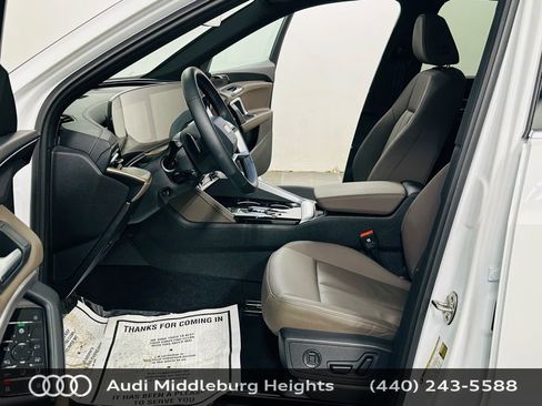 Certified 2025 Audi Q5 Premium w/ Convenience Package AWD/4WD image 10