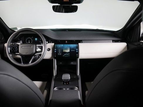 New 2026 Land Rover Discovery Sport Landmark AWD/4WD image 4