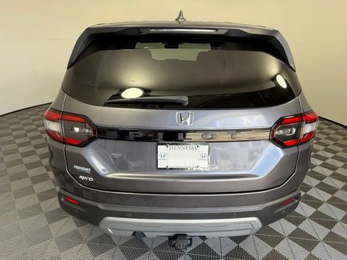Used 2025 Honda Pilot EX-L image 5
