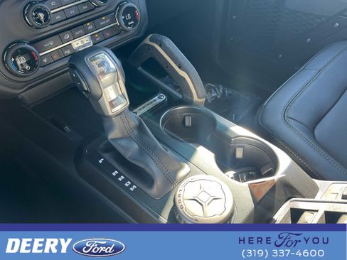 New 2025 Ford Bronco Badlands image 73