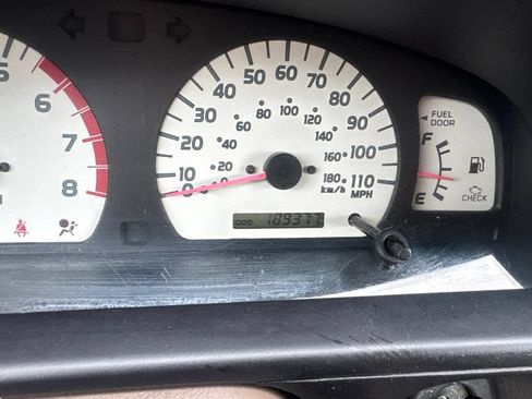 Used 2003 Toyota Tacoma PreRunner RWD image 16
