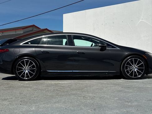 Used 2023 Mercedes-Benz EQS 580 4MATIC Sedan image 2