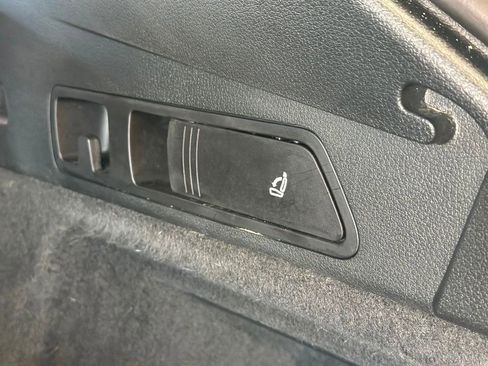 Used 2019 Audi e-tron Prestige w/ Prestige Package image 33