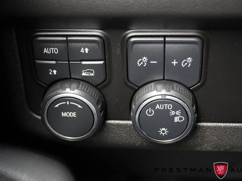 Used 2021 Chevrolet Tahoe RST w/ Luxury Package AWD/4WD image 29