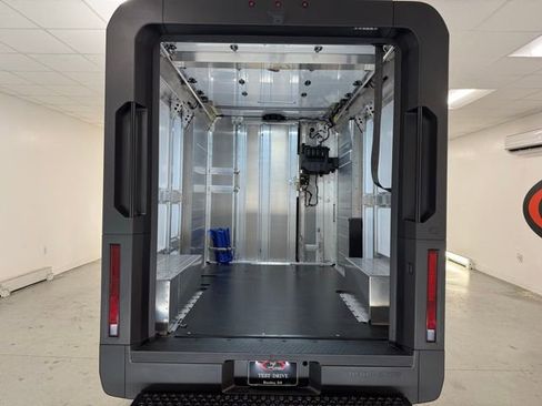 New 2026 Chevrolet Brightdrop 400 w/ Battery Pack, Max Range image 9