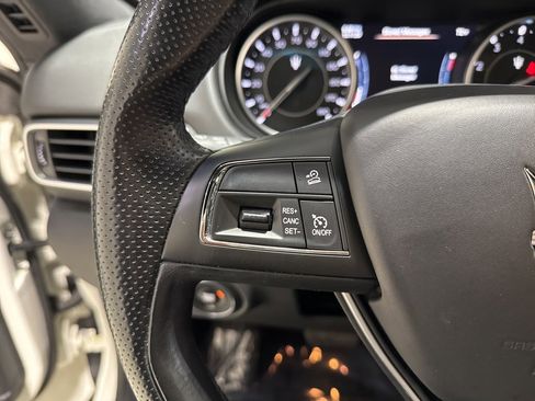 Used 2021 Maserati Levante image 30