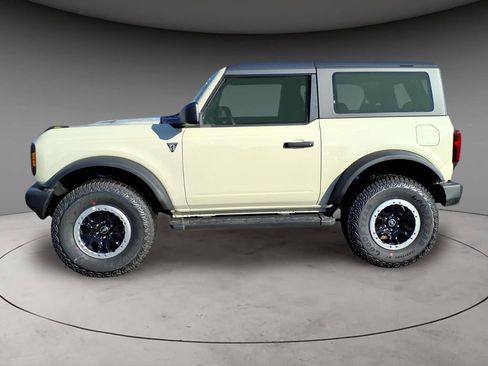 New 2025 Ford Bronco 2-Door w/ Sasquatch Package image 2