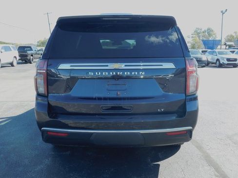 Used 2023 Chevrolet Suburban LT image 11