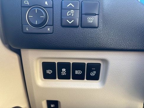 Used 2023 Lexus GX 460 Premium image 16