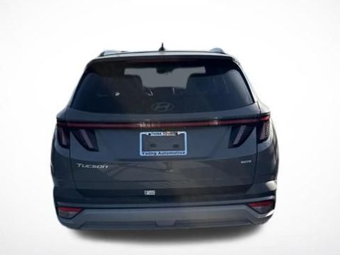 Used 2025 Hyundai Tucson Limited image 6