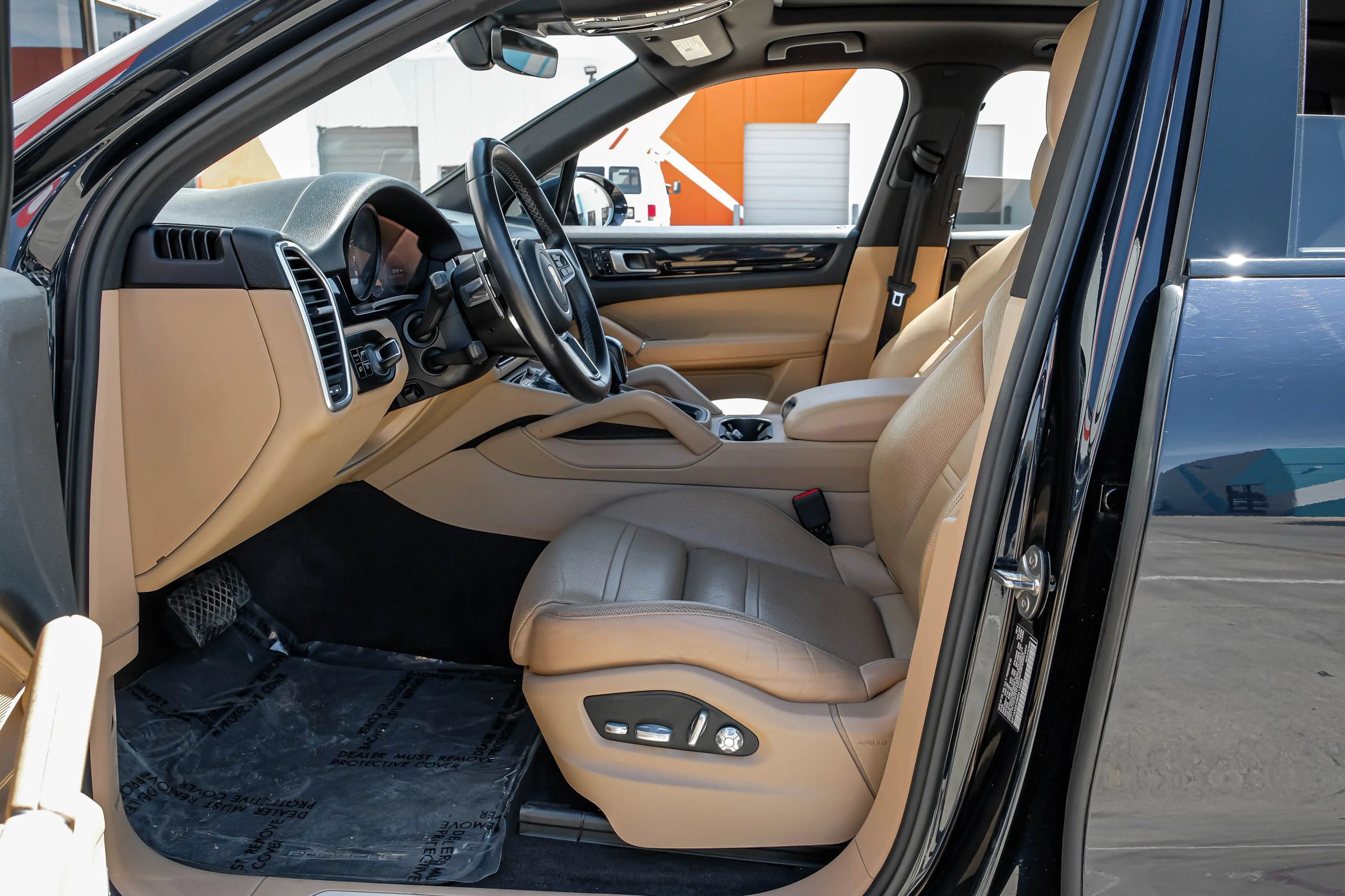 Used 2019 Porsche Cayenne AWD/4WD image 4