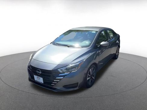 Used 2025 Nissan Versa SV FWD image 7