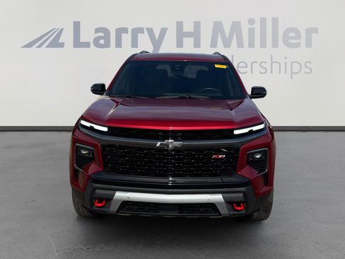 Used 2024 Chevrolet Traverse Z71 w/ Enhanced Driving Package image 8