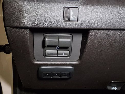 New 2026 GMC Canyon Elevation w/ LPO, Sports Bar Package RWD image 17