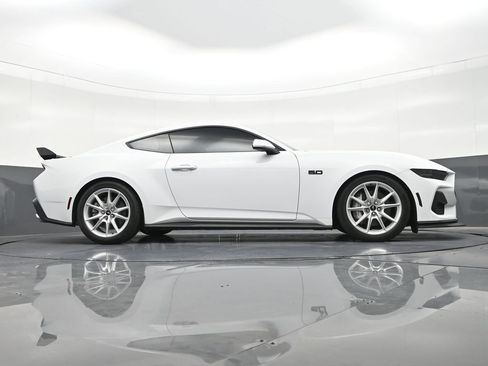 Used 2025 Ford Mustang GT RWD image 30