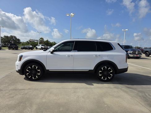 Used 2025 Kia Telluride SX w/ SX Captain's Chair Package FWD image 2
