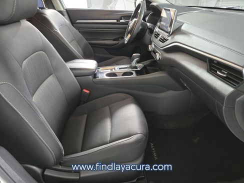 Used 2021 Nissan Altima 2.5 SV w/ SV Premium Package image 18