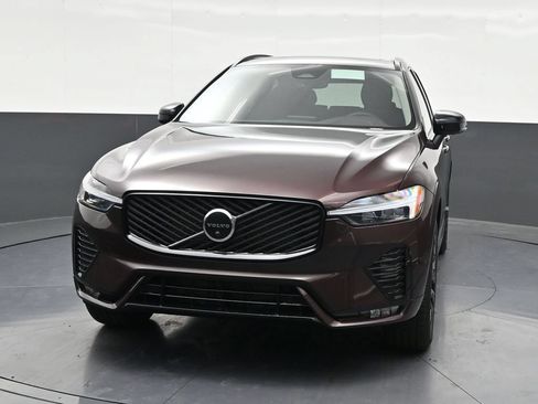 Used 2026 Volvo XC60 B5 Plus AWD/4WD image 9