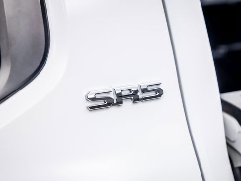 Used 2024 Toyota Tacoma SR5 AWD/4WD image 14
