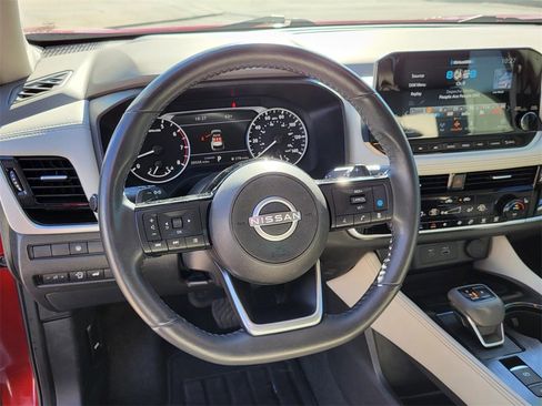 Used 2023 Nissan Rogue SL w/ SL Premium Package image 22