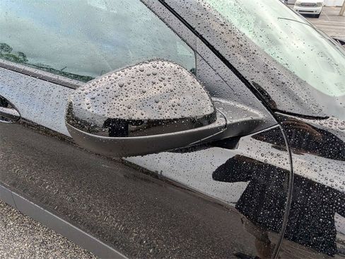 Used 2025 Chevrolet Trax LT w/ LT Convenience Package image 12