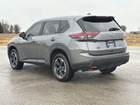 Used 2024 Nissan Rogue SV image 24