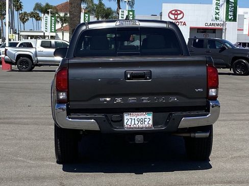 Certified 2018 Toyota Tacoma SR5 RWD image 41