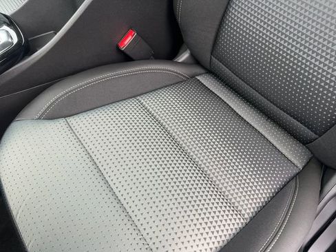 New 2026 Chevrolet Trax LT image 8