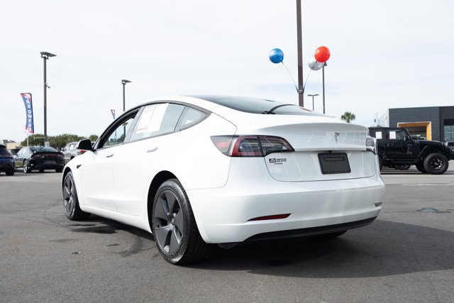 Used 2023 Tesla Model 3 Standard Range RWD image 9
