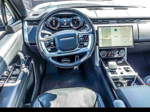 Used 2023 Land Rover Range Rover SE AWD/4WD image 17