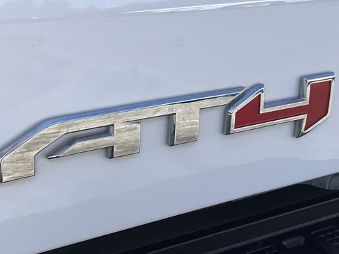 Used 2024 GMC Sierra 1500 AT4 w/ Technology Package AWD/4WD image 8