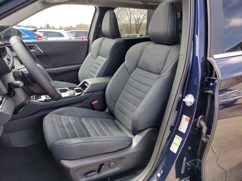 New 2026 Mitsubishi Outlander SE AWD/4WD image 8