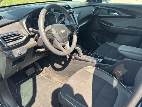 Used 2021 Chevrolet TrailBlazer LT w/ Convenience Package AWD/4WD image 12