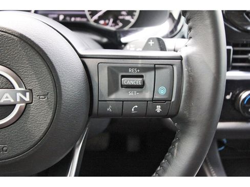 Used 2024 Nissan Pathfinder SV w/ SV Premium Package image 19