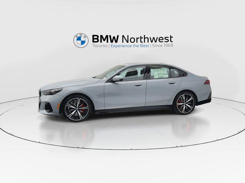 New 2027 BMW 530i xDrive w/ M Sport Package AWD/4WD image 10