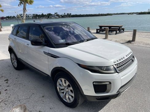 Used 2016 Land Rover Range Rover Evoque SE image 34