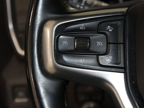 Used 2023 Chevrolet Silverado 1500 LT AWD/4WD image 17