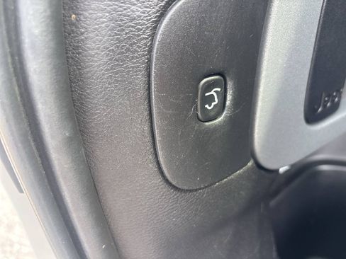 Used 2016 Jeep Cherokee Trailhawk w/ Comfort/Convenience Group AWD/4WD image 19