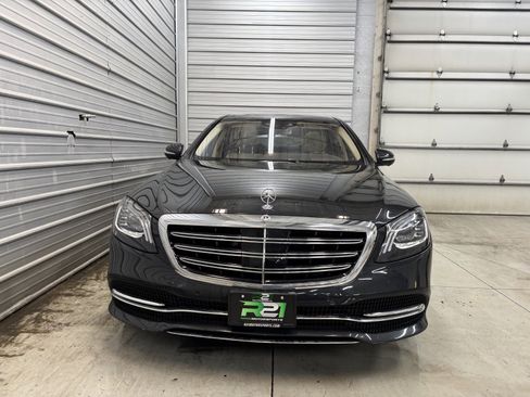 Used 2019 Mercedes-Benz S 560 4MATIC Sedan image 2
