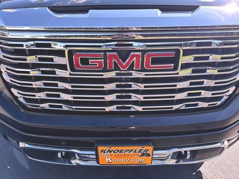 Used 2022 GMC Sierra 1500 Denali AWD/4WD image 33