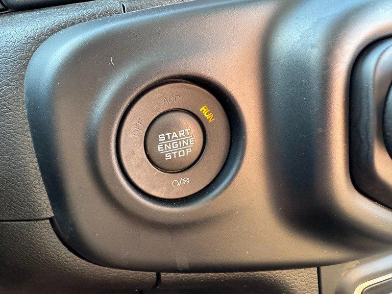Used 2023 Jeep Gladiator Mojave w/ LED Lighting Group AWD/4WD image 23