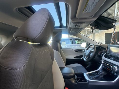 Certified 2022 Toyota RAV4 XLE w/ Convenience Package image 16