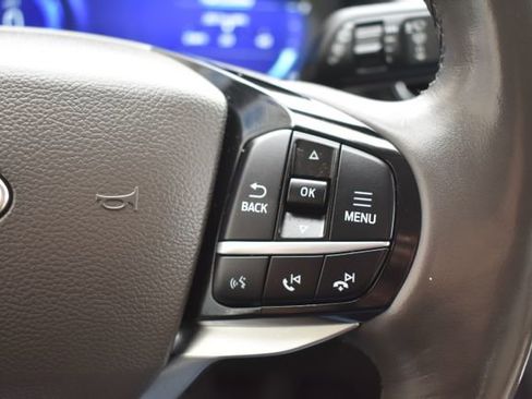 Used 2022 Ford Explorer Platinum w/ Equipment Group 601A AWD/4WD image 26