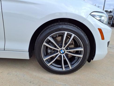 Used 2020 BMW 230i Coupe w/ Premium Package image 16