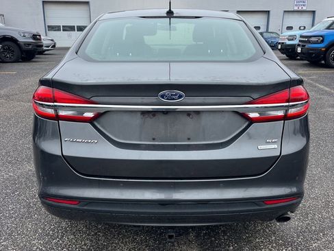 Used 2018 Ford Fusion SE w/ Fusion SE Technology Package image 7