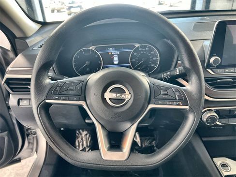 Certified 2024 Nissan Altima 2.5 SV image 11