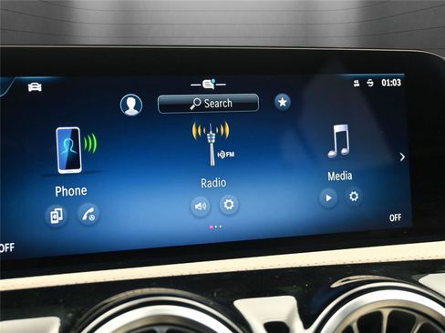 Used 2024 Mercedes-Benz CLA 250 4MATIC image 4