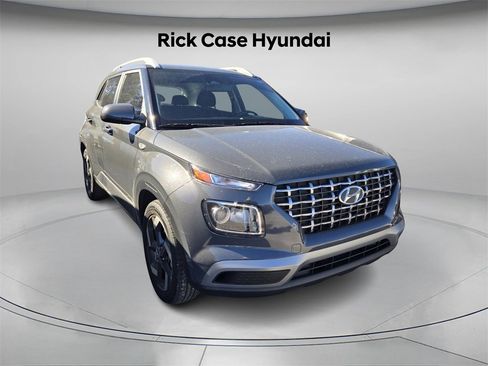 Certified 2023 Hyundai Venue SEL image 4