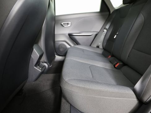 New 2025 Kia K4 LXS image 8