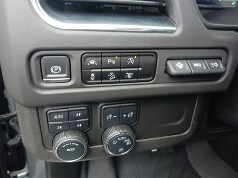 Used 2023 Chevrolet Tahoe Premier image 39